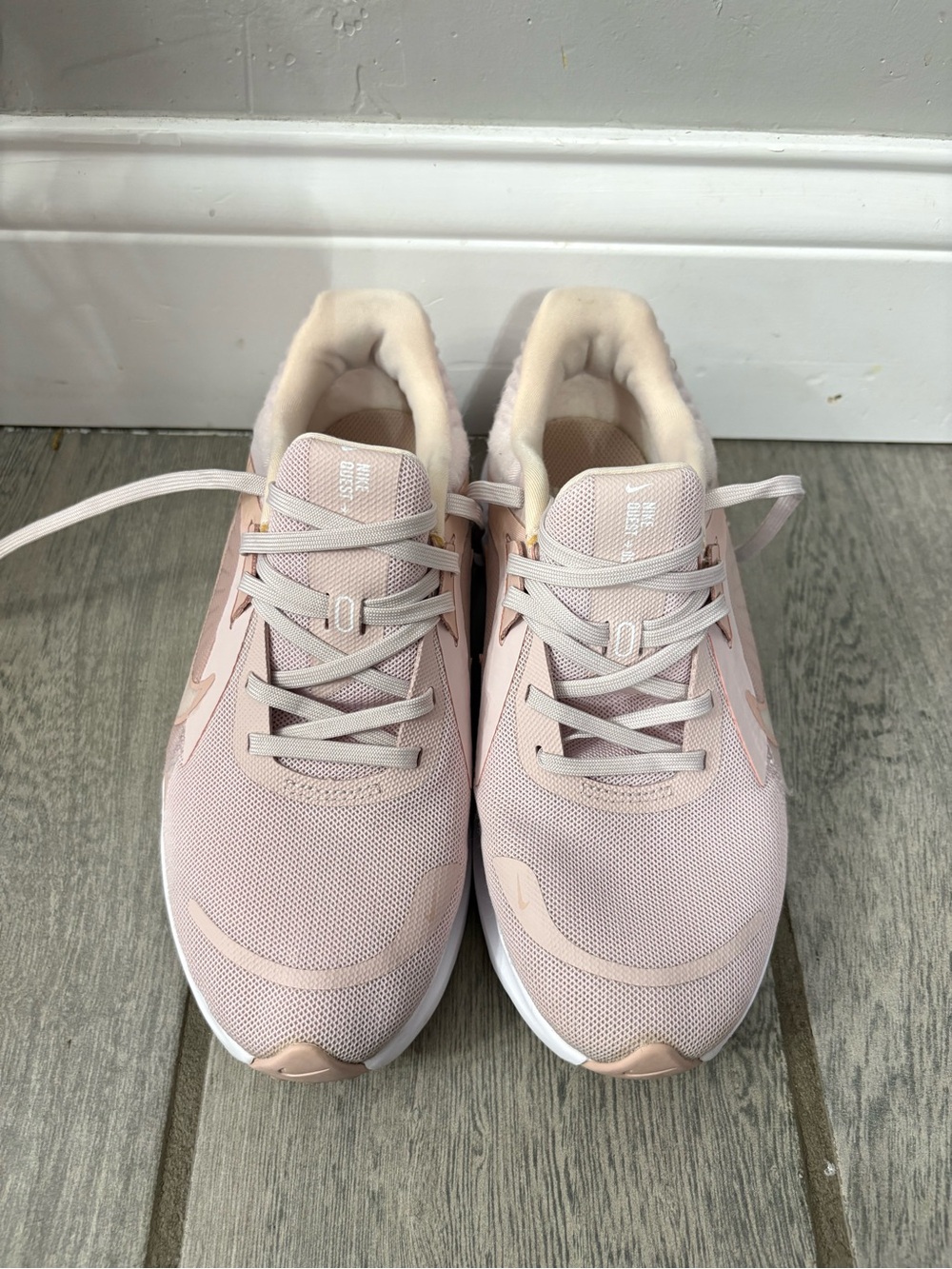 Nike Women's Light Pink Mesh Sneakers